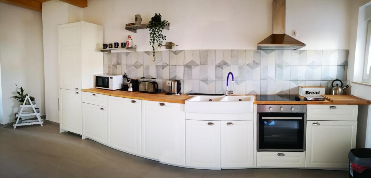 Apartment Sunrise, Coastal Istra, Pula Duga Uvala Pavicini Exterior photo